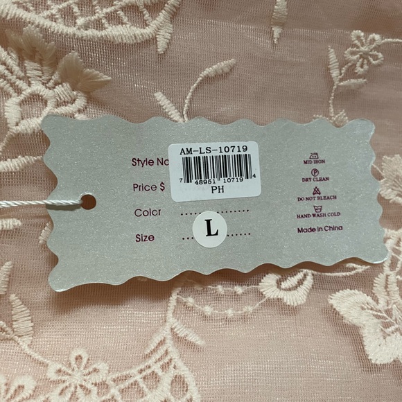 NWT. Pretty Angel Short Sleeve size Large lace Tunic in Peach.  Fully lined. - Picture 11 of 13